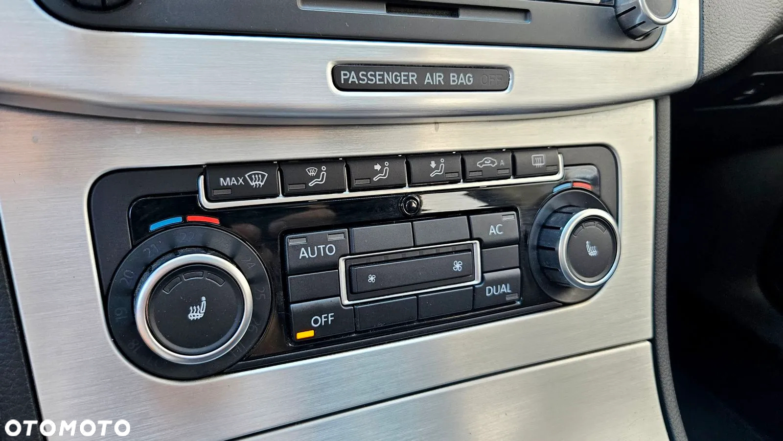 Volkswagen Passat CC 1.8 TSI - 11