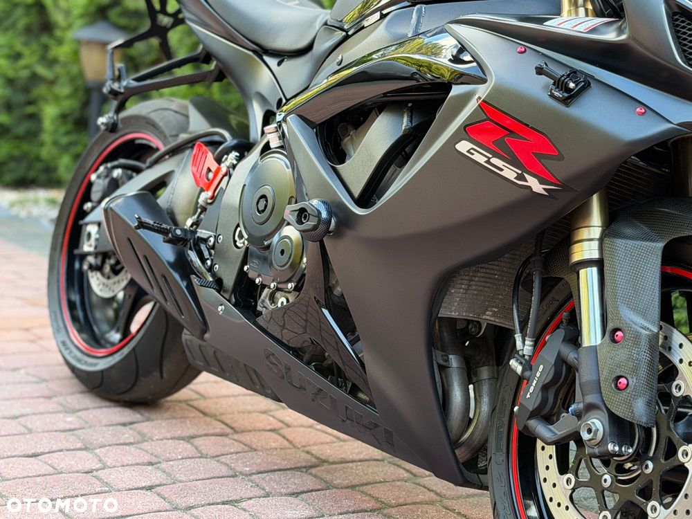 Suzuki GSX-R - 12