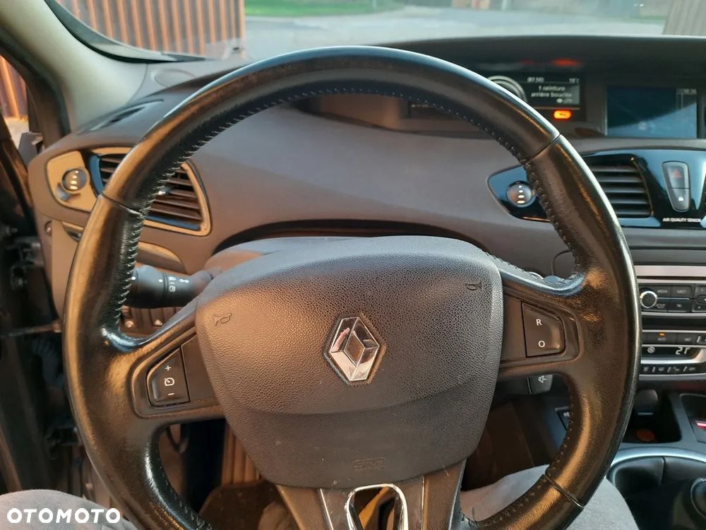 Renault Grand Scenic - 20