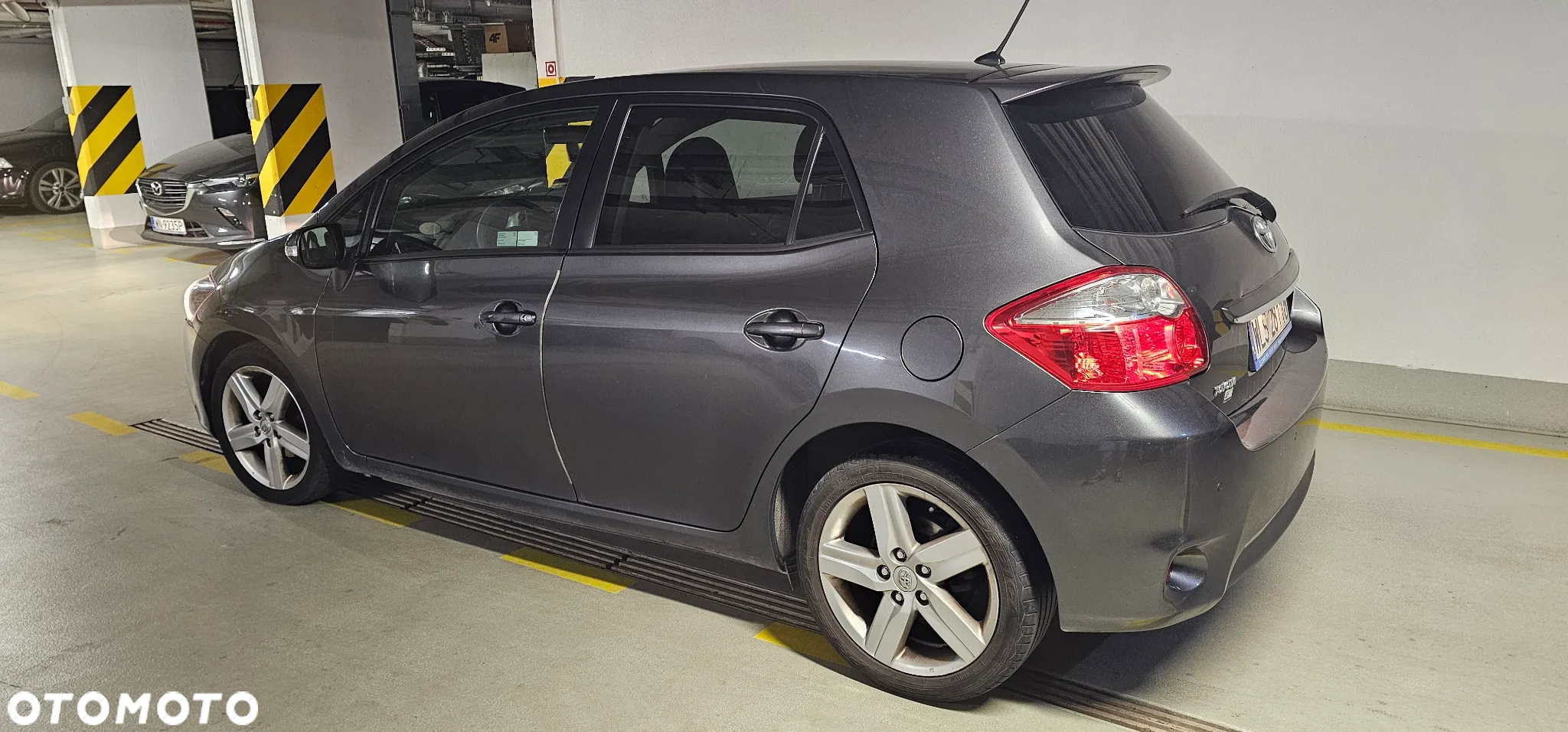 Toyota Auris 1.6 Sol - 2