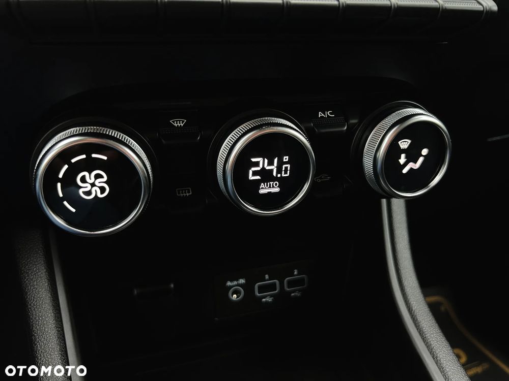 Renault Captur TCe 100 BUSINESS EDITION - 31