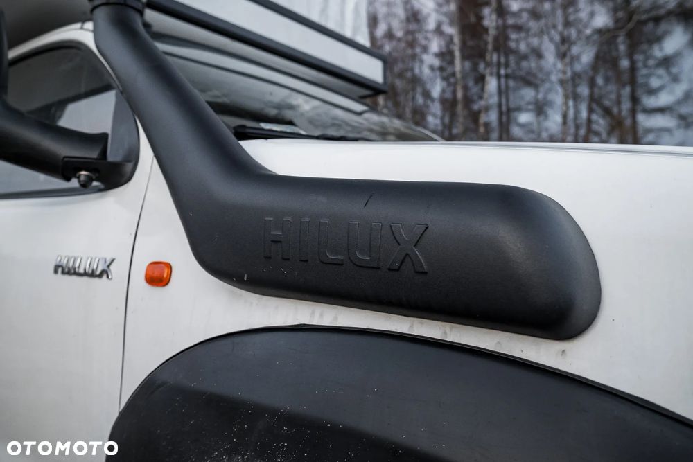 Toyota Hilux 4x4 Extra Cab - 38