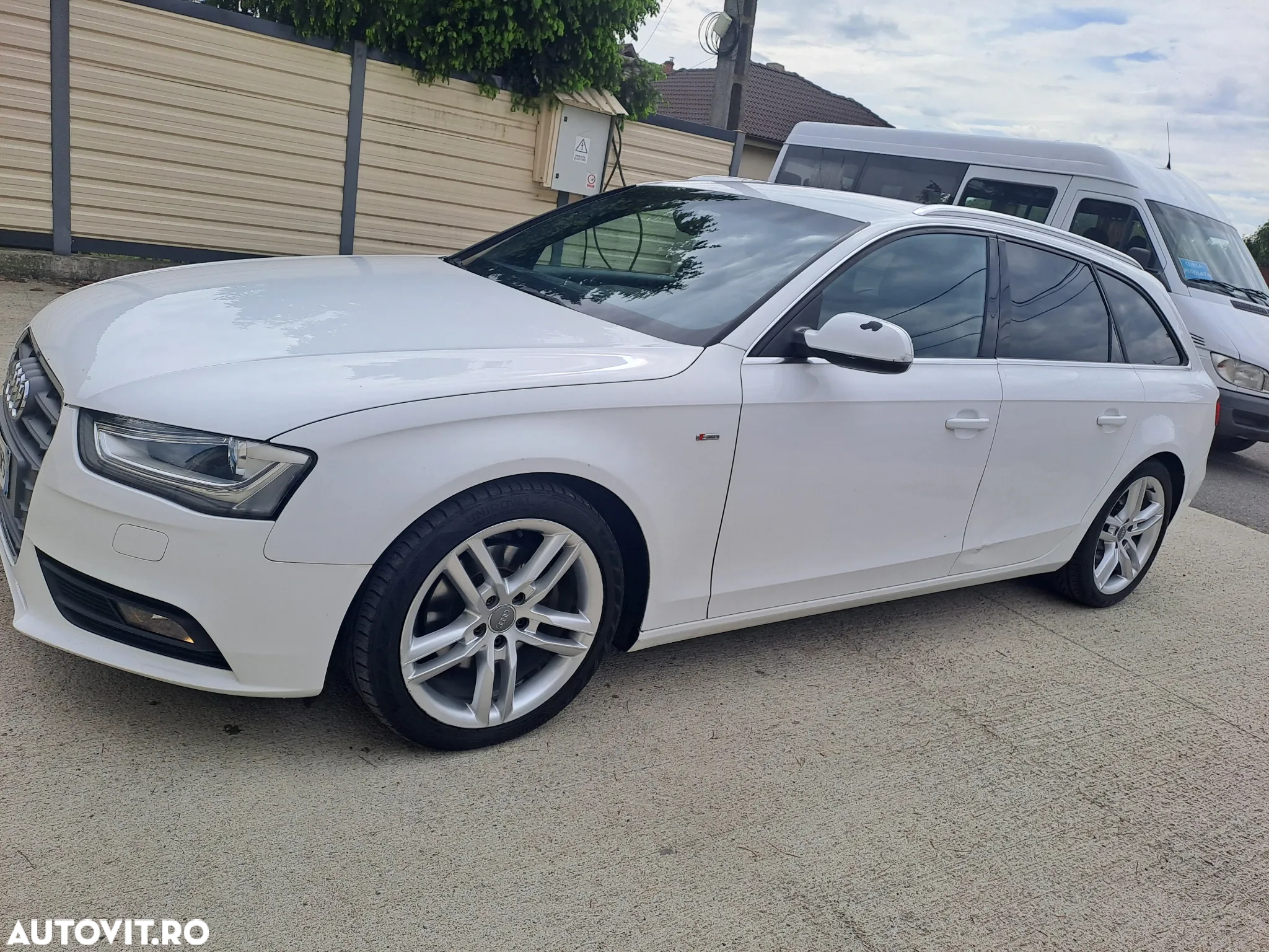Audi A4 Avant 2.0 TDI DPF Attraction - 2
