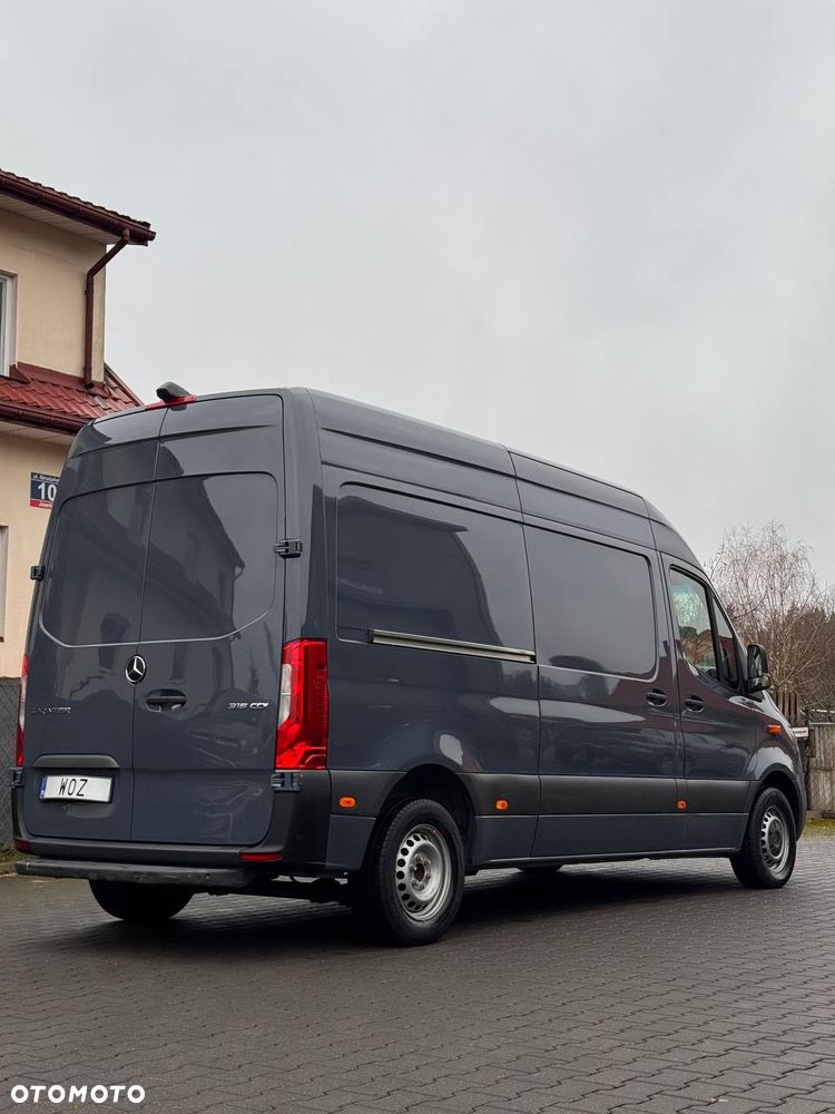 Mercedes-Benz Sprinter - 7