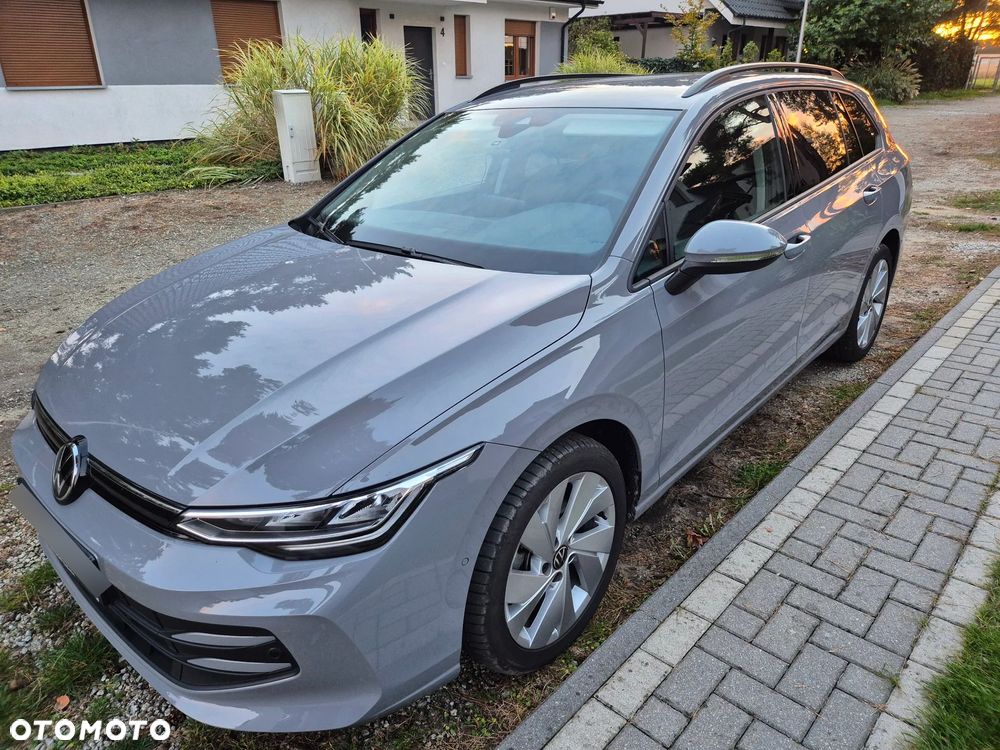 Volkswagen Golf VIII 1.5 TSI Life Plus - 1