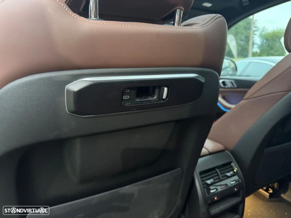 BMW X5 50 e xDrive Pack M Desportivo Pro - 44