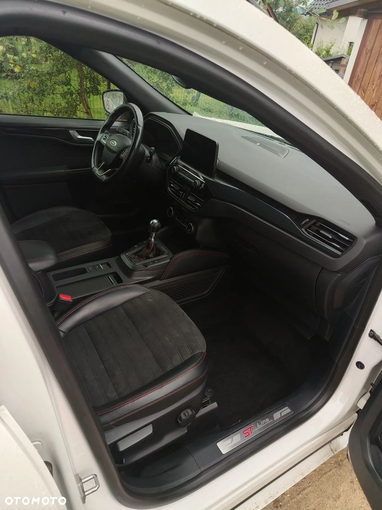 Ford Kuga 1.5 EcoBoost FWD ST-Line X - 10