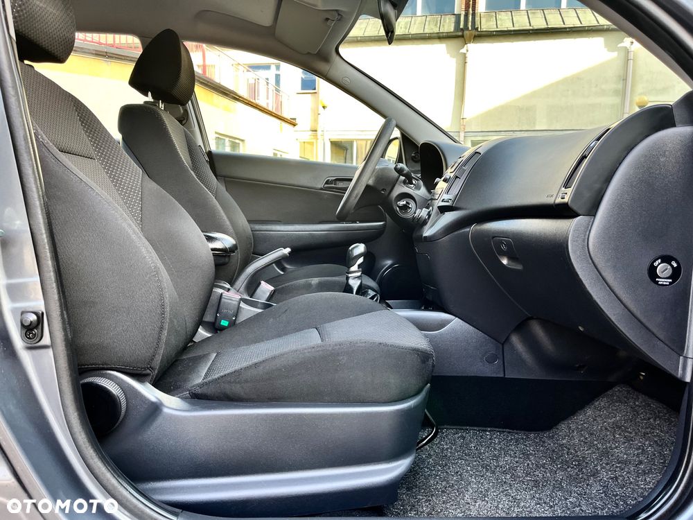 Hyundai i30 1.4 FIFA WM Edition - 9