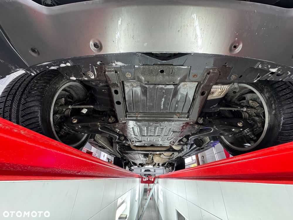 Land Rover Range Rover Sport SDV6 Autobiography - 17