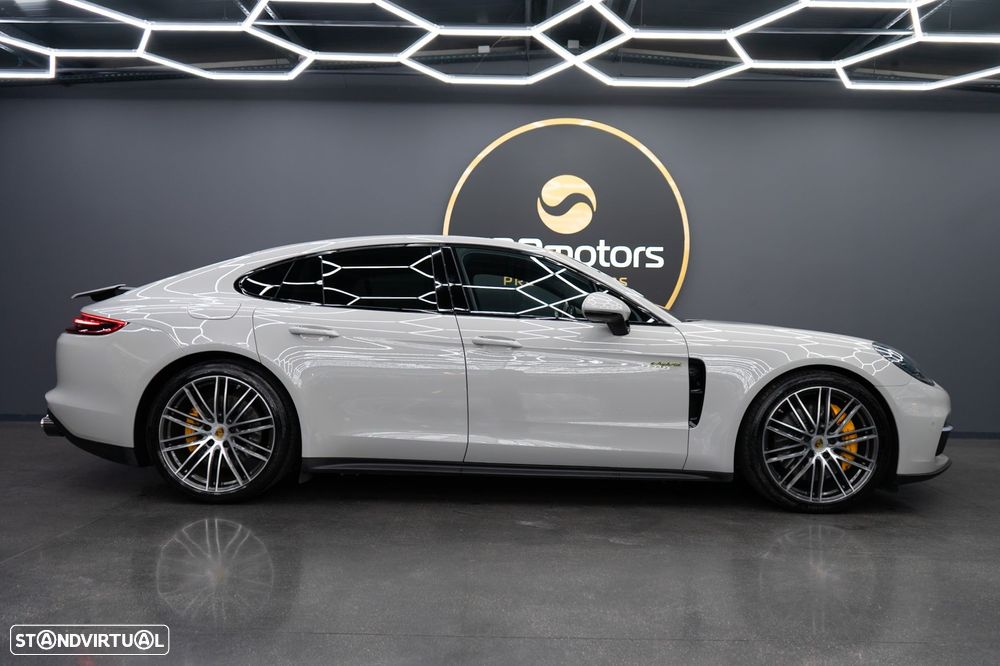 Porsche Panamera 4 E-Hybrid - 2