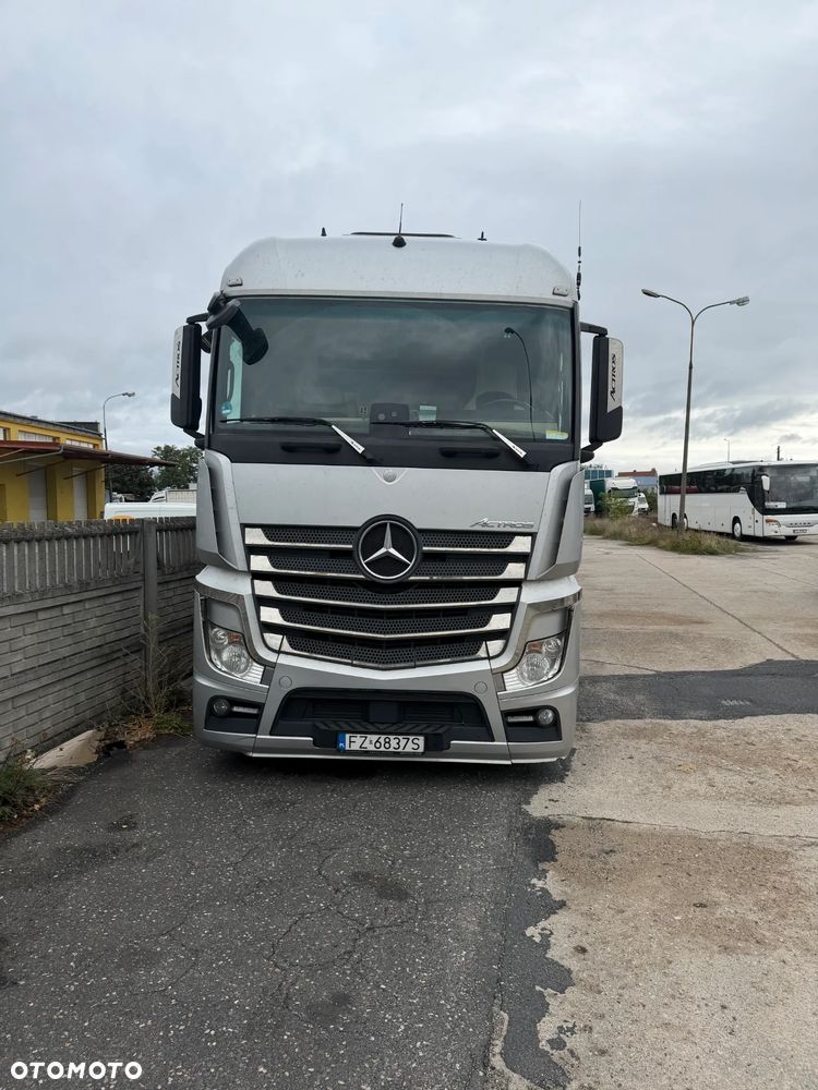 Mercedes-Benz MP4