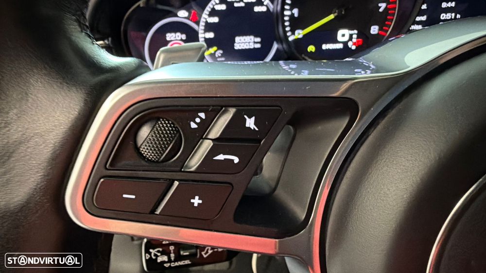 Porsche Panamera Sport Turismo 4 E-Hybrid 10 Years Edition - 31