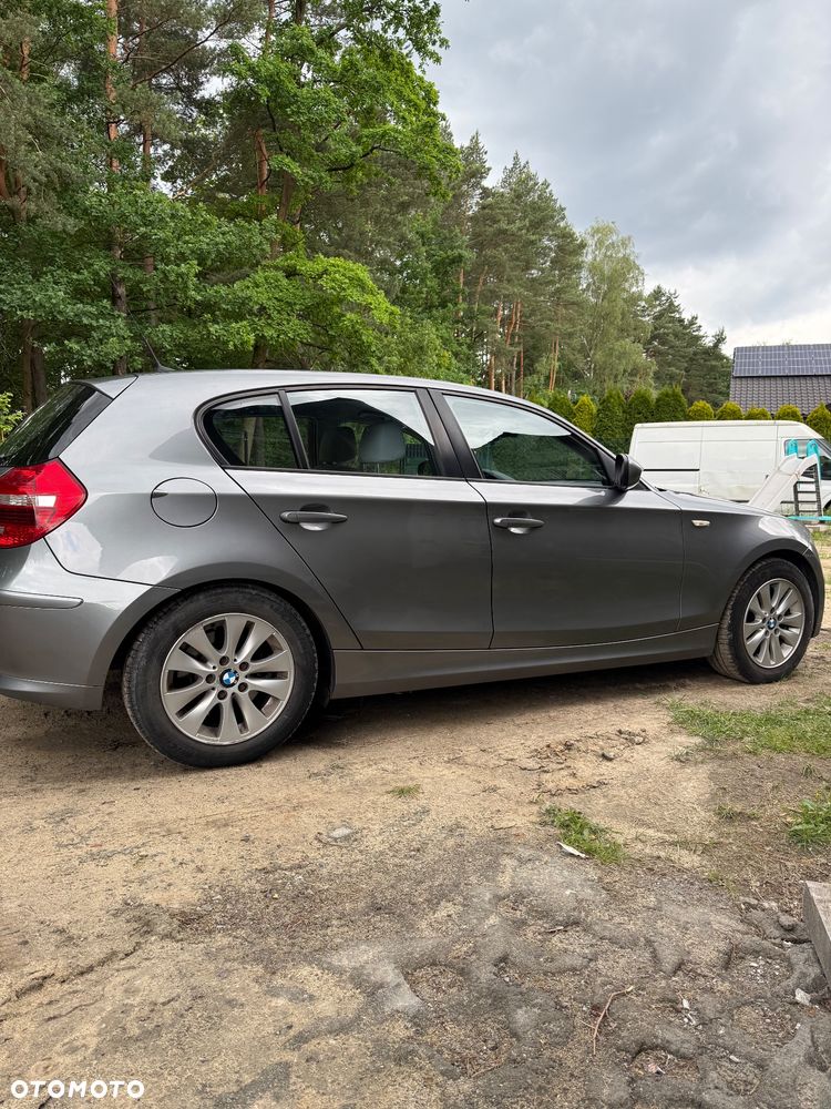 BMW Seria 1 118d DPF - 9