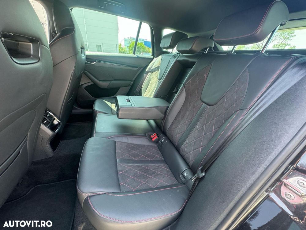 Skoda Octavia 2.0 TDI DSG RS - 18