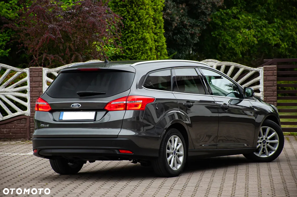 Ford Focus - 24