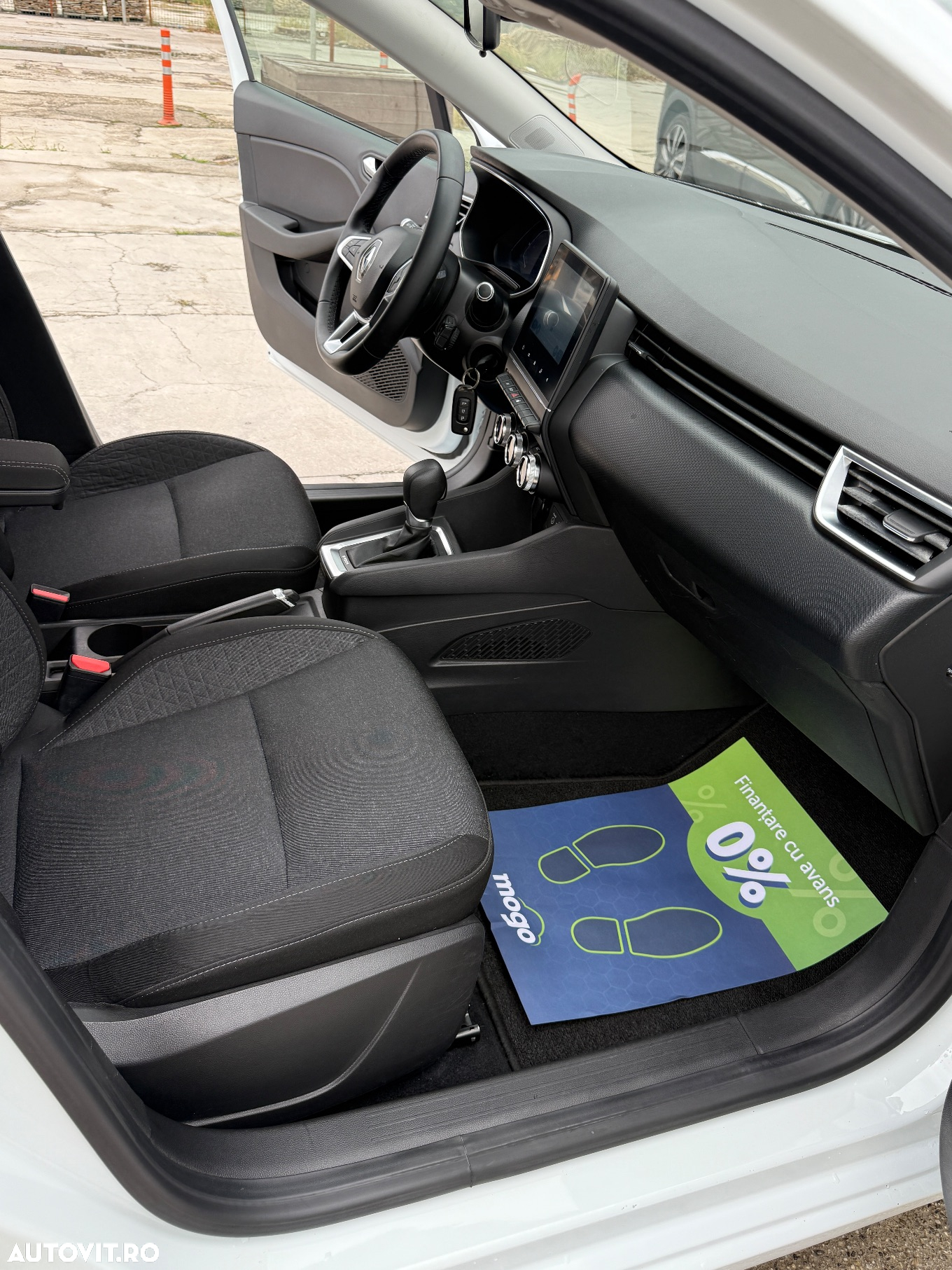 Renault Clio E-TECH Hybrid 140 BUSINESS EDITION - 21