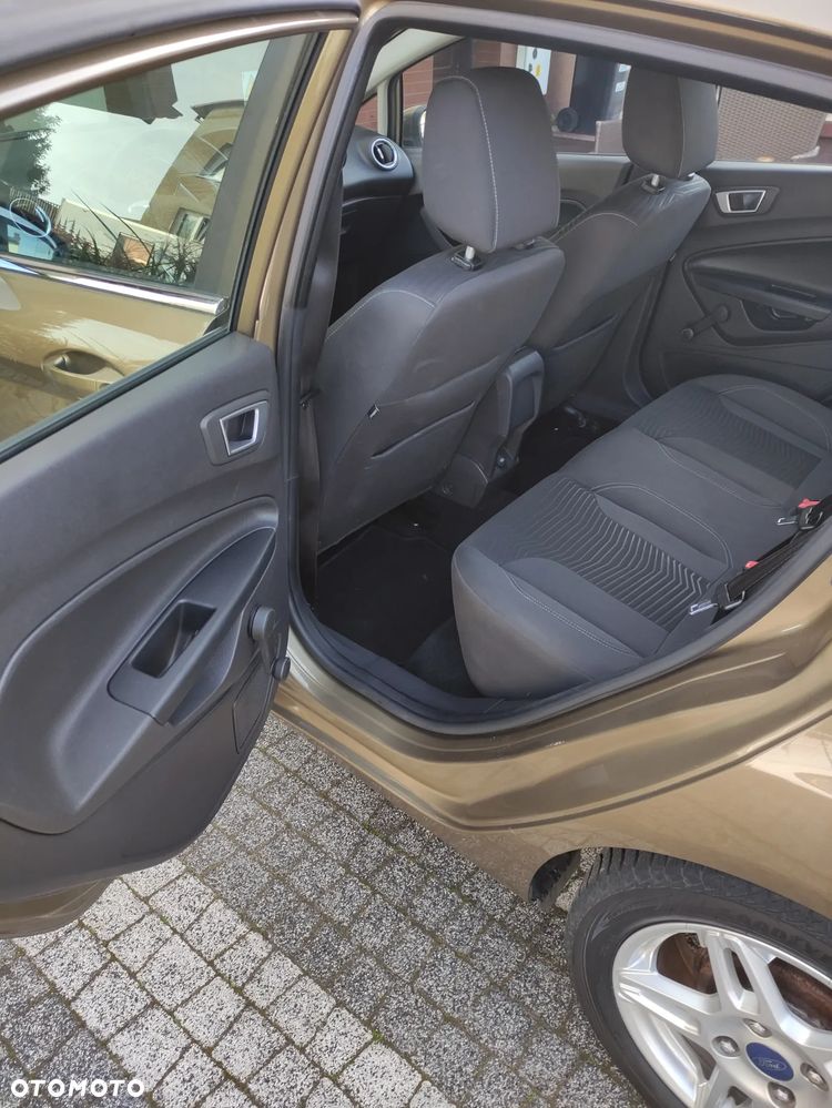 Ford Fiesta 1.0 EcoBoost STart-Stop Titanium - 6