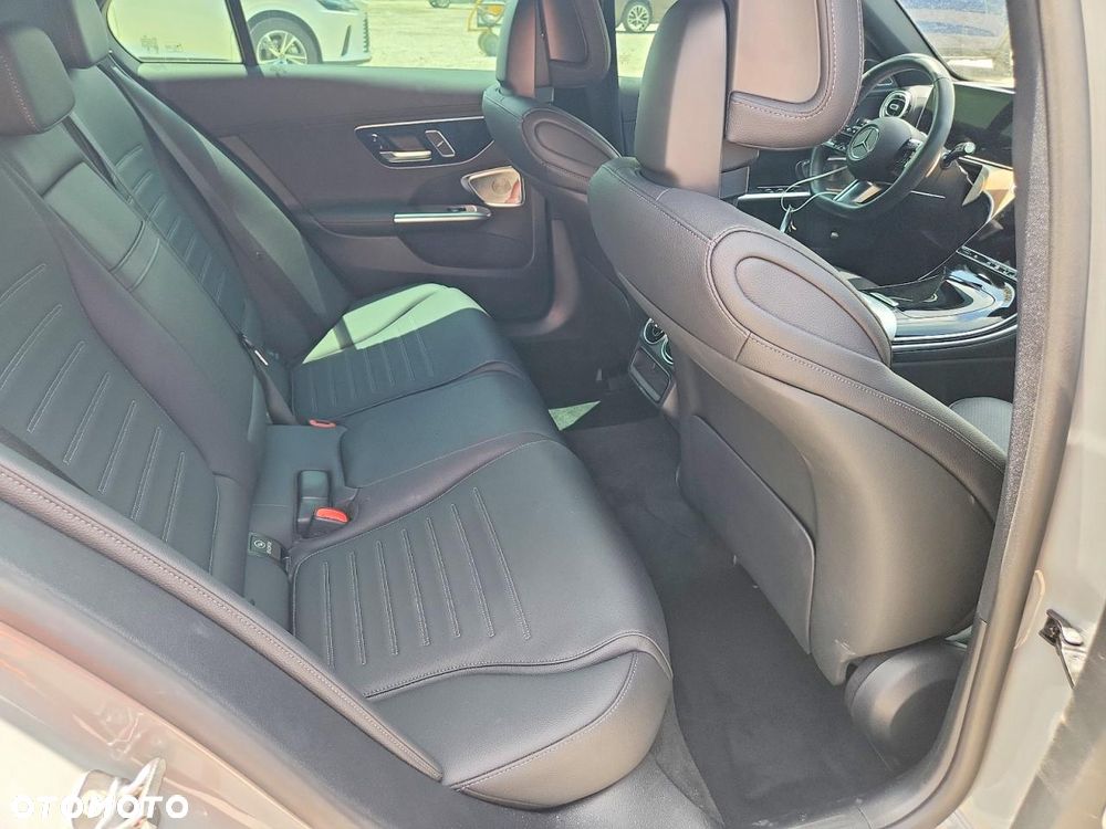Mercedes-Benz Klasa C 300 9G-TRONIC AMG Line - 12