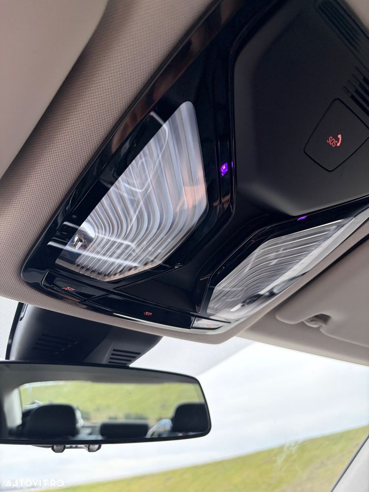 BMW Seria 3 330e Aut. - 39