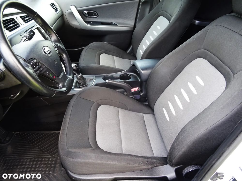 Kia Ceed - 23