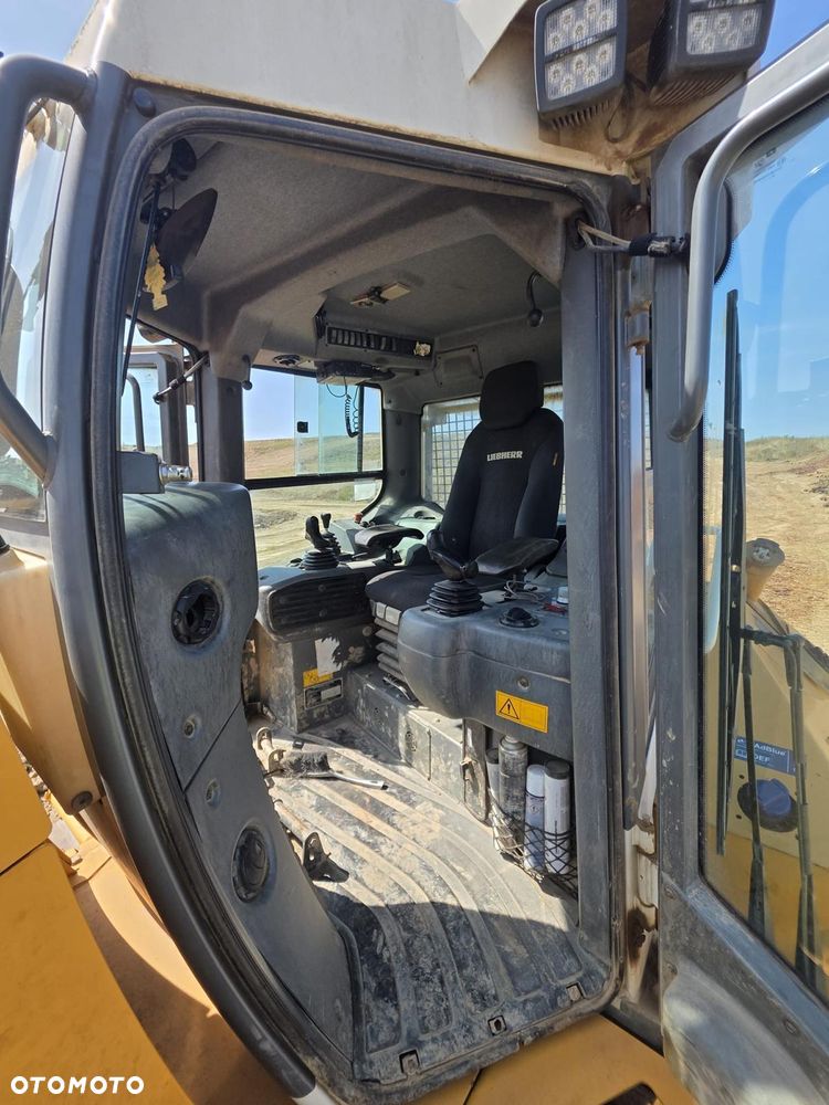 Liebherr 746 - 10