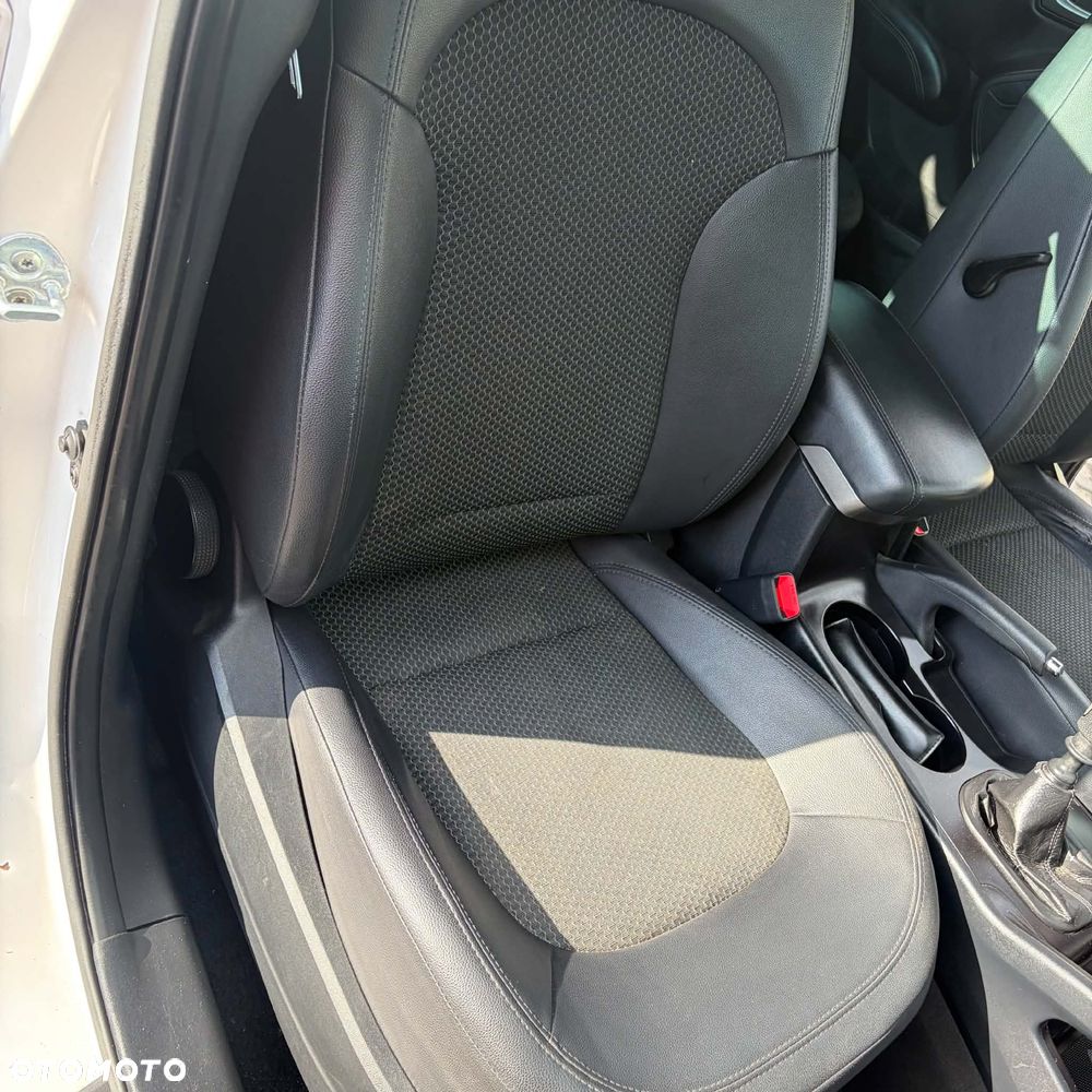 Hyundai ix35 1.6 2WD blue Style - 21
