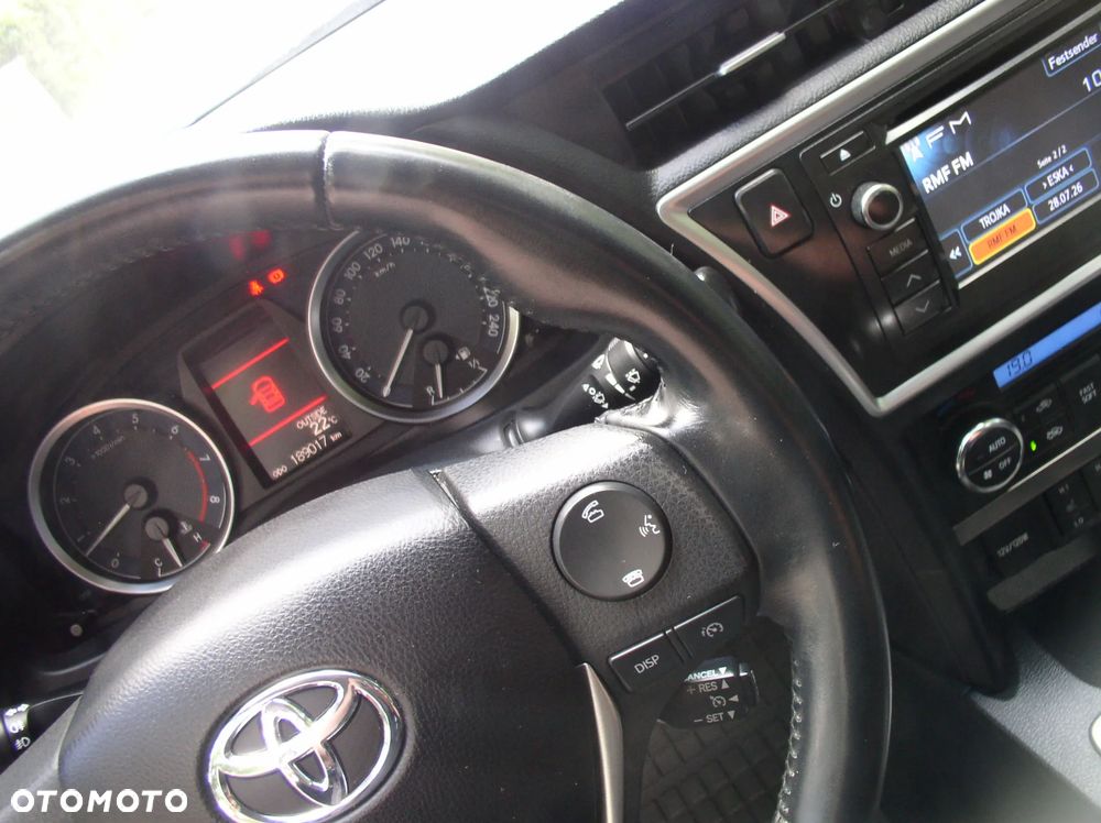 Toyota Auris 1.6 Valvematic Executive - 24