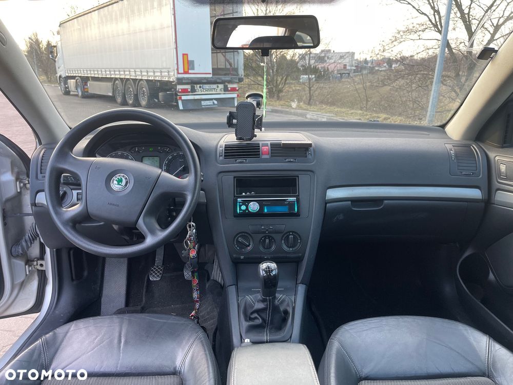 Skoda Octavia 1.9 TDI DPF Elegance - 3