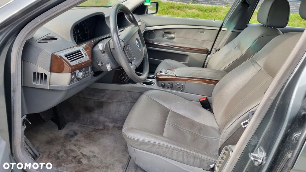 BMW Seria 7 740i - 9