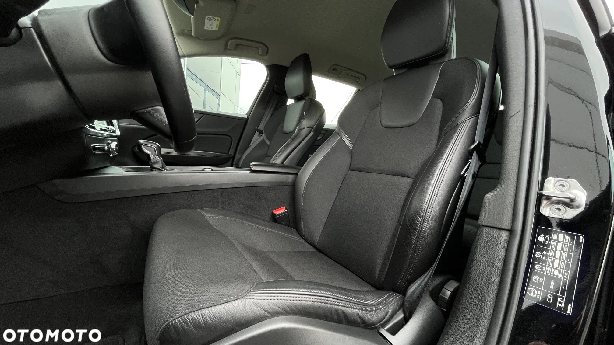 Volvo V60 D3 AWD Momentum - 20