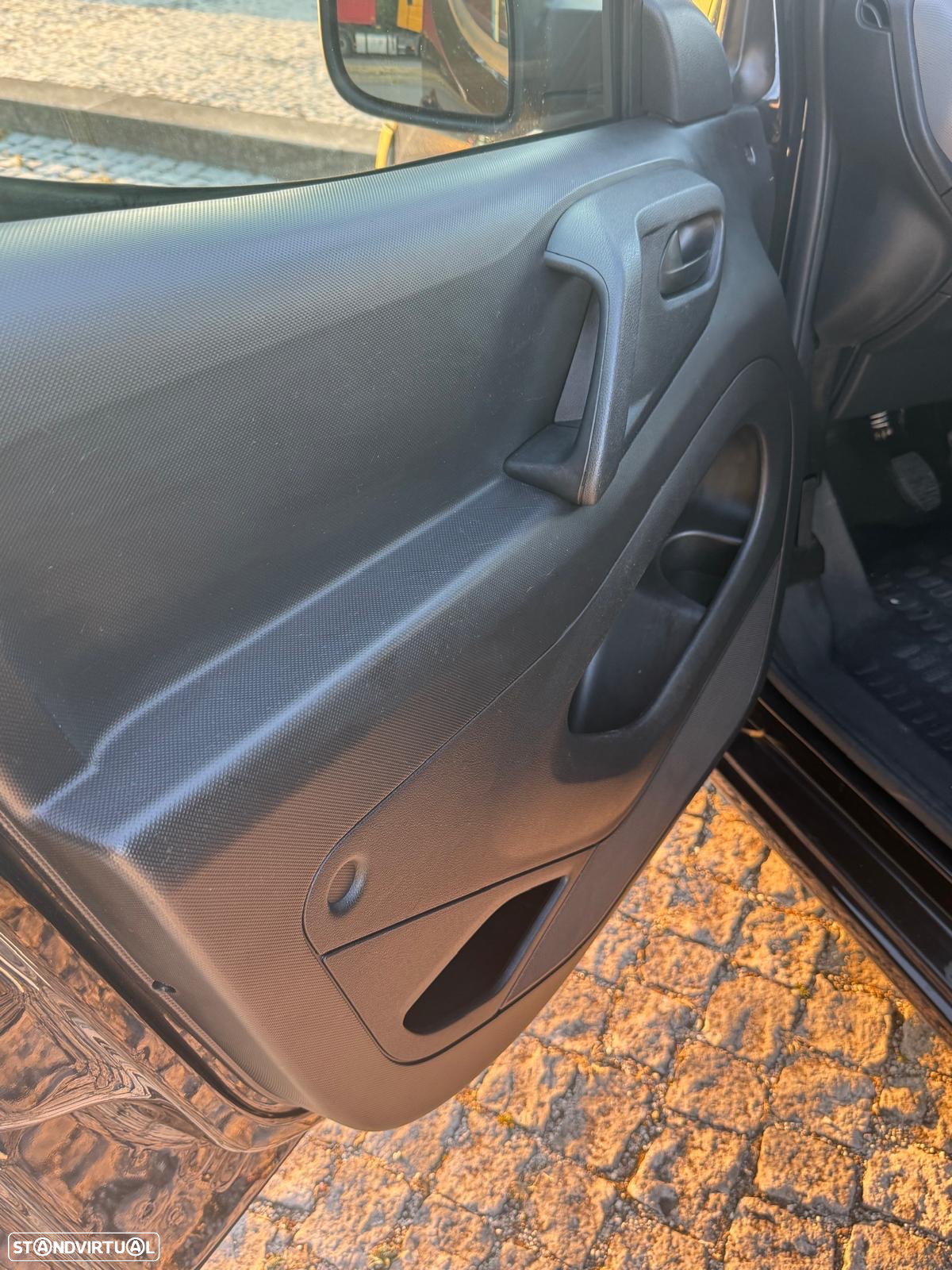 Citroën Berlingo 1.6 BlueHDI L1 3L 100cv IVA DEDUTÍVEL - 10