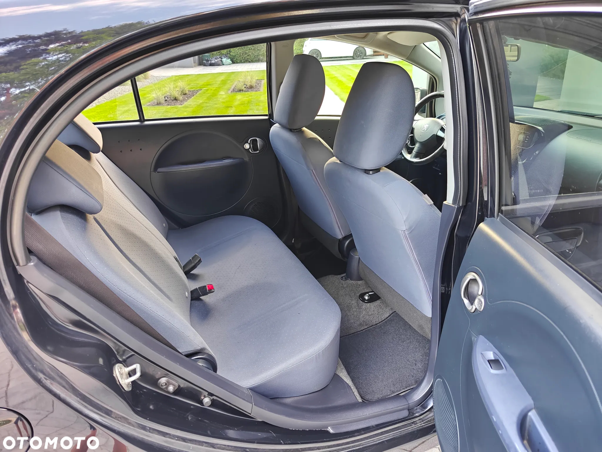 Peugeot iOn Standard - 12