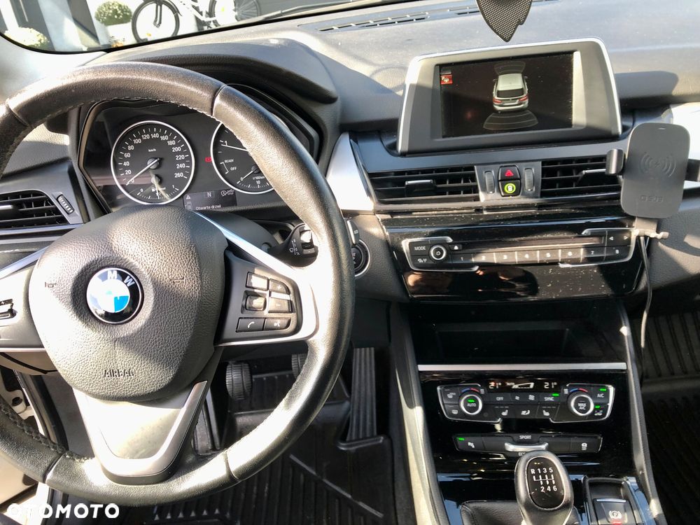 BMW Seria 2 218d Advantage - 7