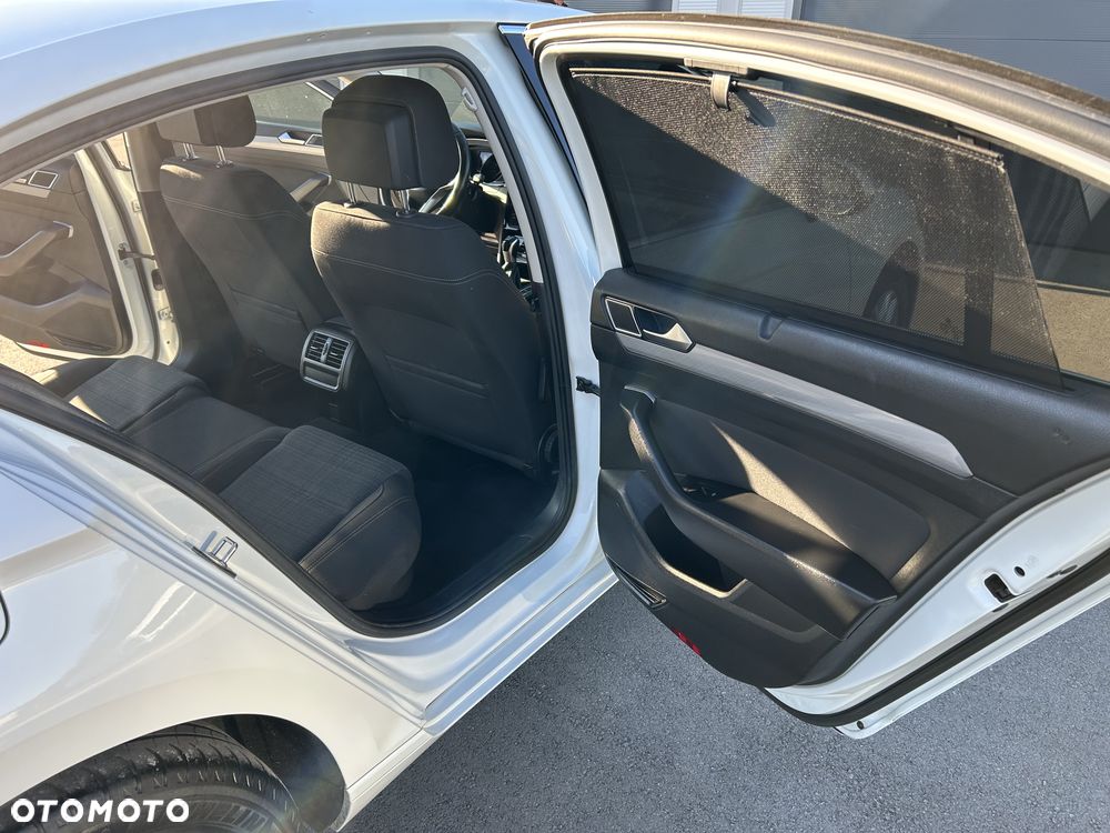 Volkswagen Passat 2.0 TDI EVO Business - 10