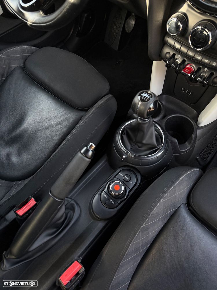 MINI 5 Portas Cooper D - 13
