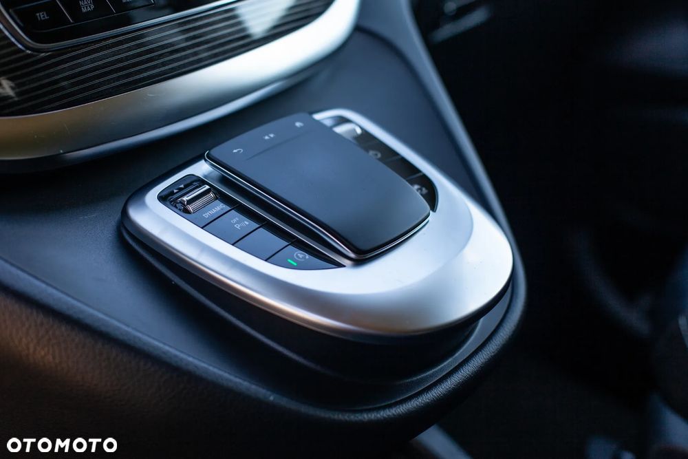 Mercedes-Benz Klasa V 220 d 4-Matic 9G-Tronic (d³ugi) - 19