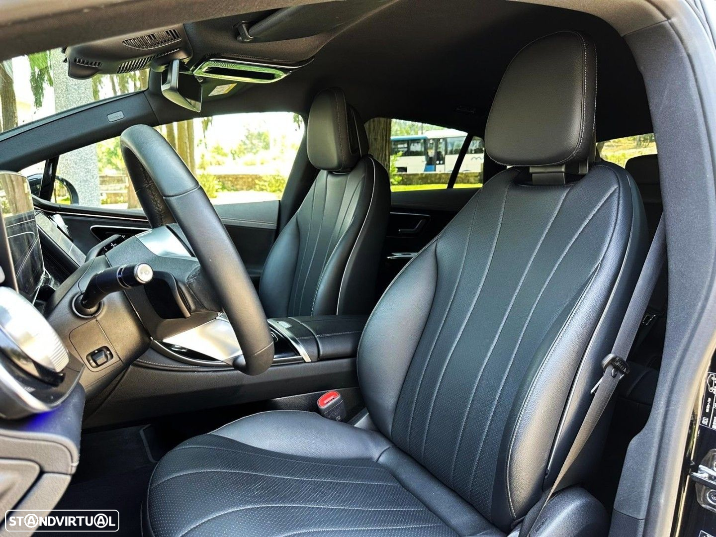Mercedes-Benz EQE 300 Edition Electric Art - 11
