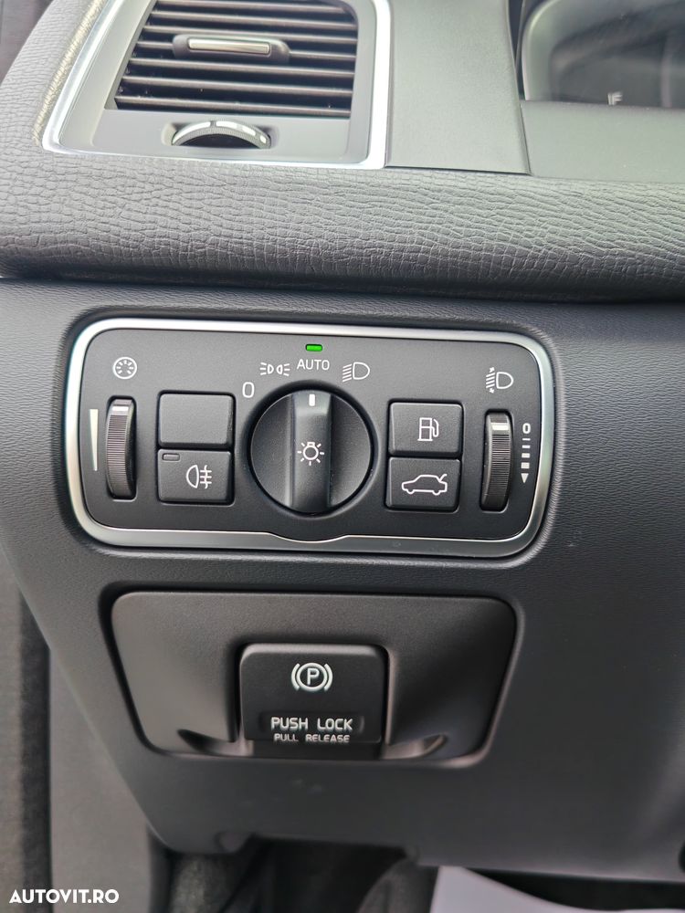 Volvo XC 60 D3 Geartronic Momentum - 20