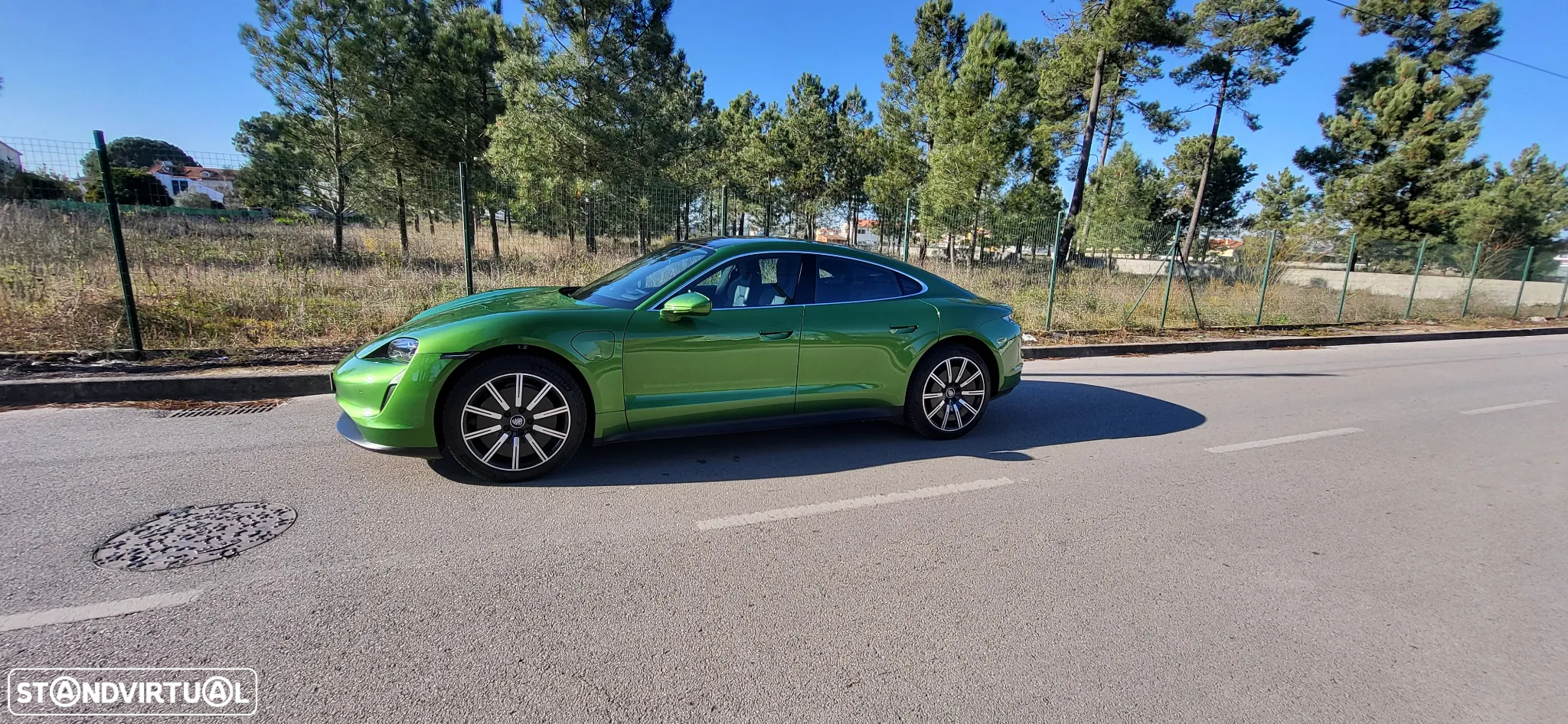 Porsche Taycan 4S - 11