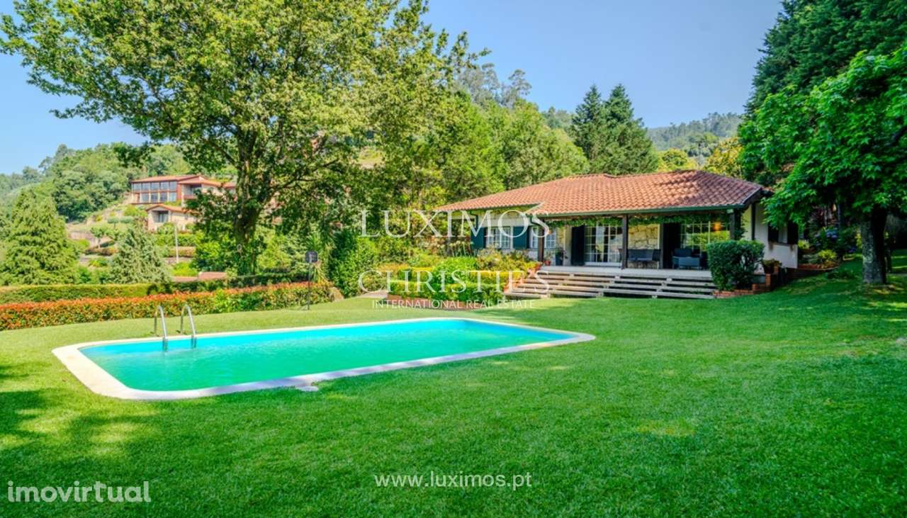 Moradia com piscina e vistas de rio à venda no Gerês - Grande imagem: 3/25