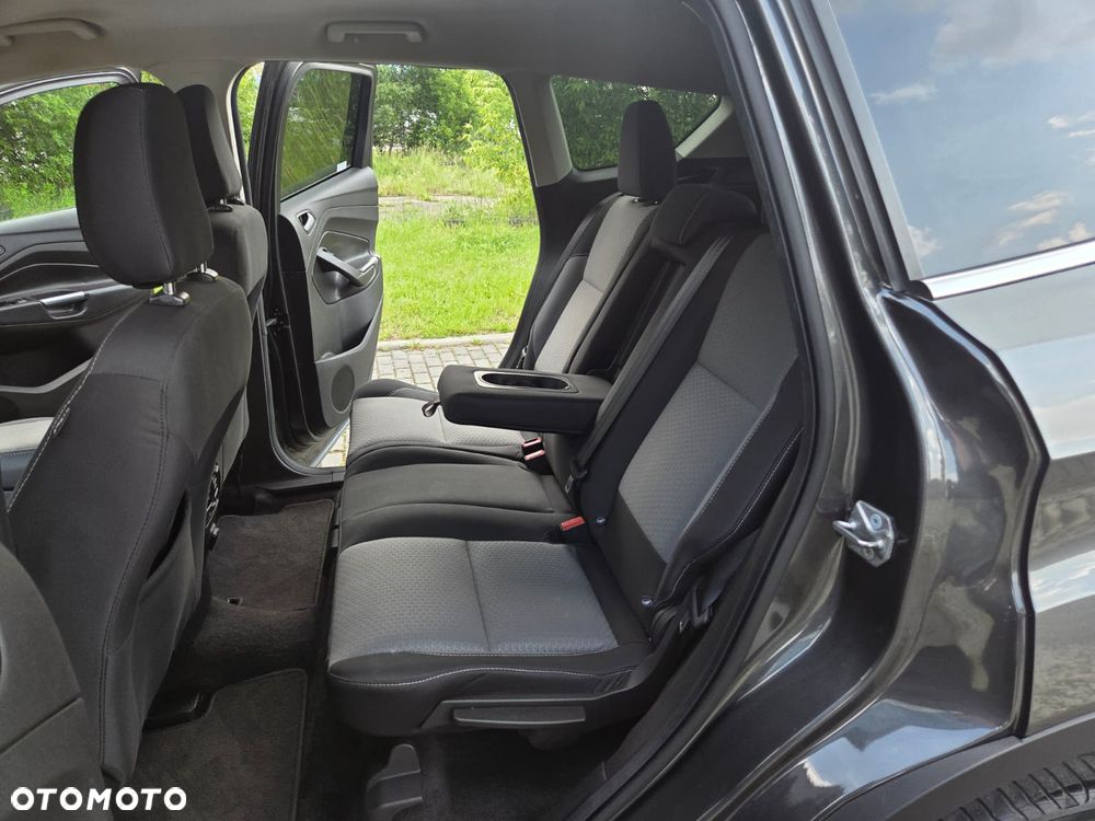 Ford Kuga - 18