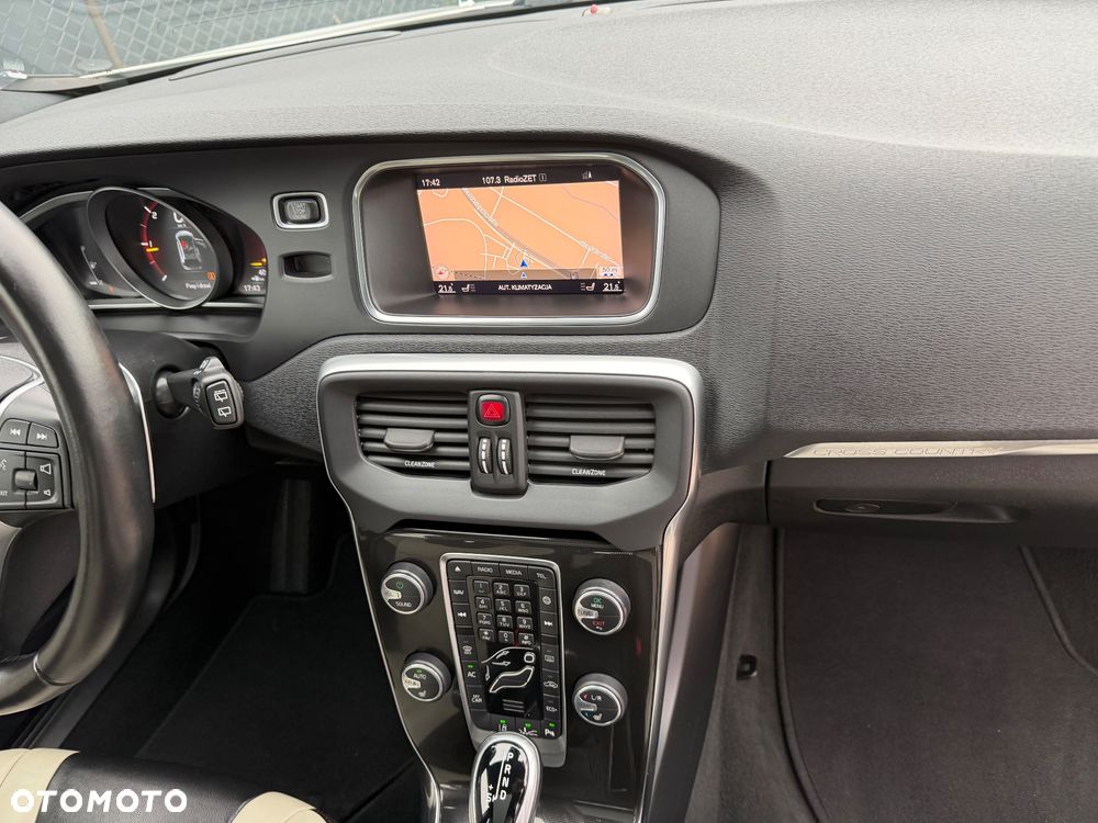 Volvo V40 Cross Country D4 Geartronic Summum - 13