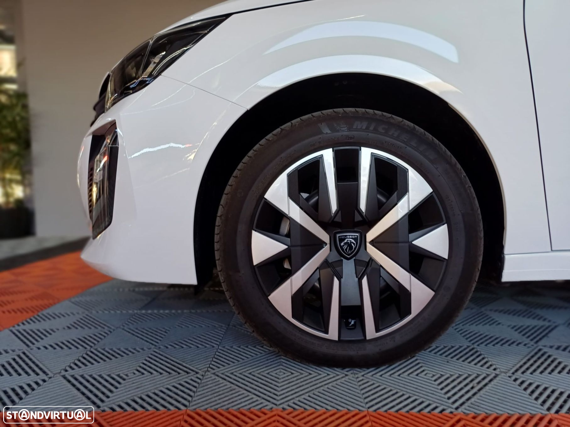 Peugeot 208 - 9