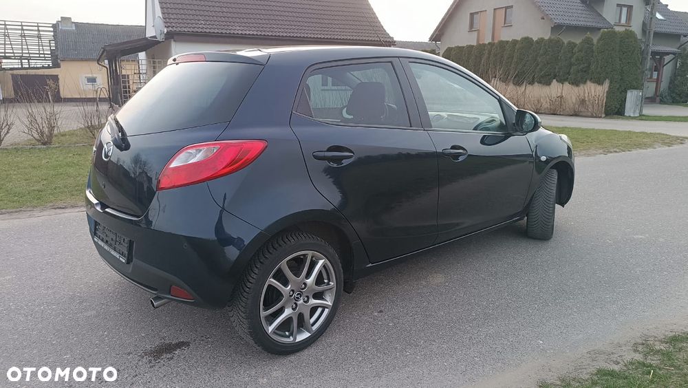 Mazda 2 - 3