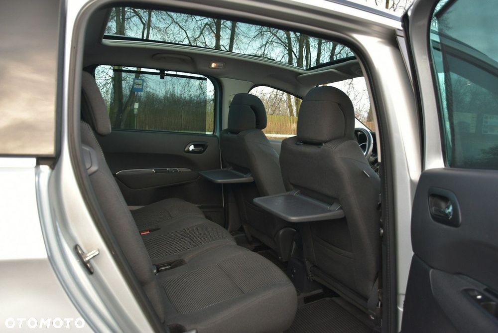 Peugeot 5008 - 11