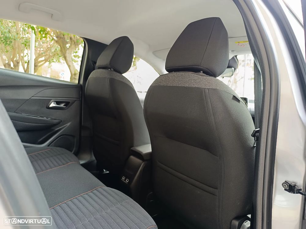 Peugeot e-208 Active Pack - 28