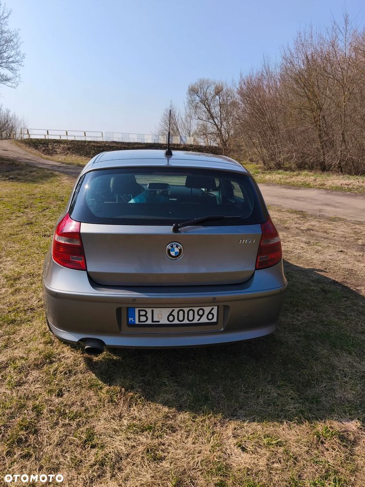 BMW Seria 1 116i - 6