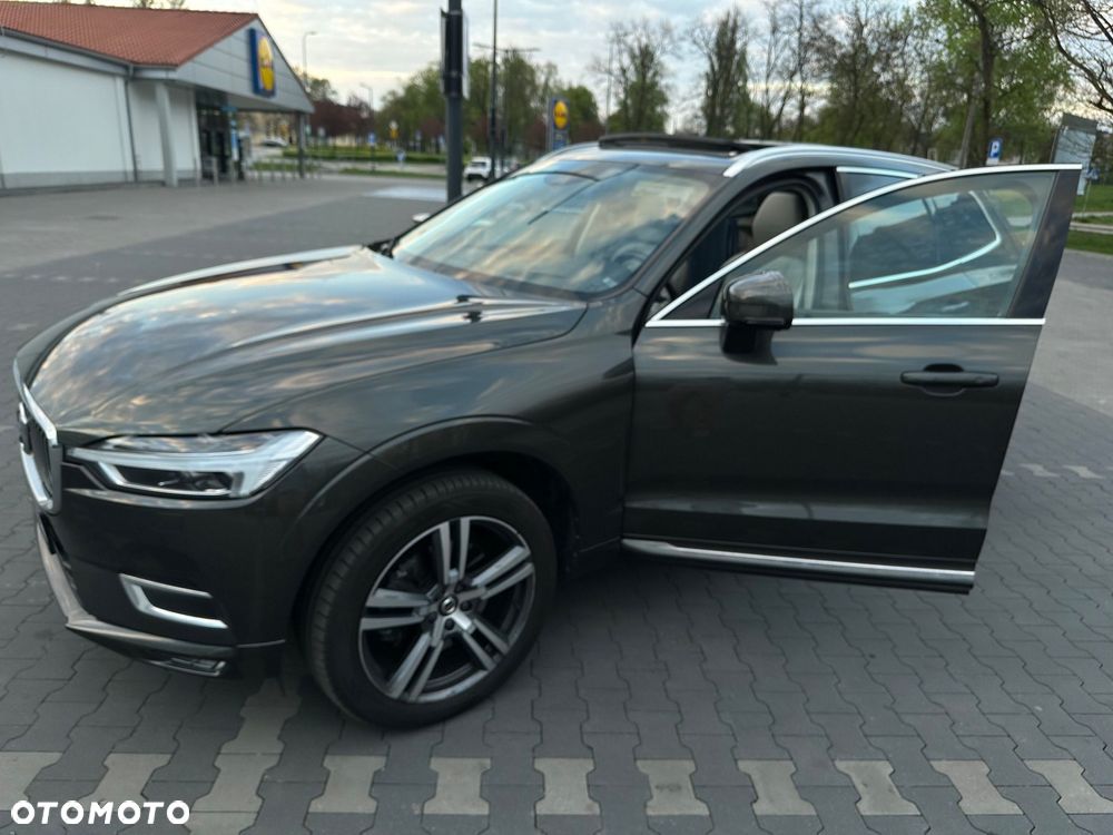 Volvo XC 60 D5 AWD Geartronic Inscription - 4