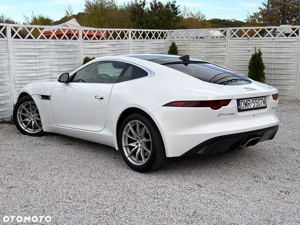 Jaguar F-Type 2019 photo 2