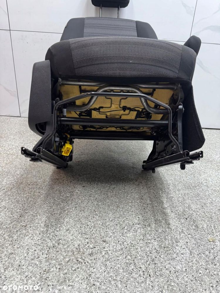 fotel prawy przód berlingo partner proace city combo e iv airbag - 11